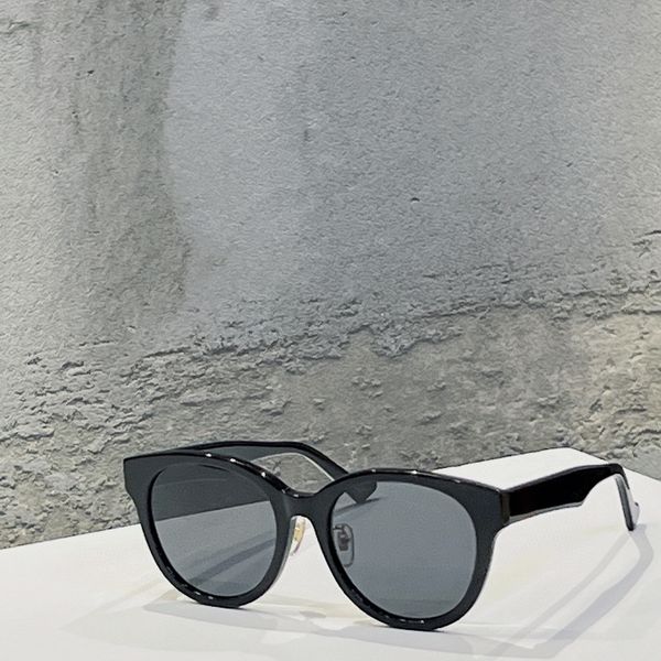 womens sunglasses for women men sun glasses mens 1002 fashion style protects eyes uv400 lens with random box and case, White;black
womens sunglasses for women men sun glasses mens 1002 fashion style protects eyes uv400 lens with random box and case, White;black