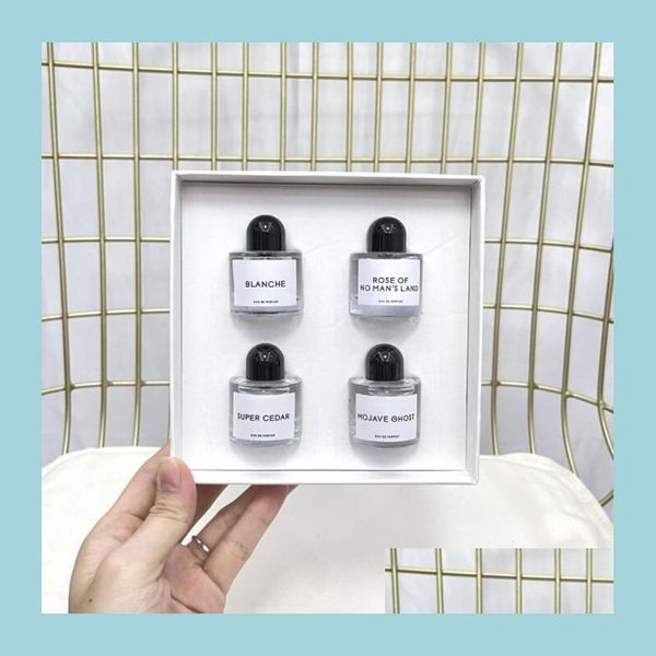 car air freshener byredo per 10mlx4pcs set blanche rose of no mans land super cedar mojave ghost 4 in 1 parfum gift box long lasting dh93d
car air freshener byredo per 10mlx4pcs set blanche rose of no mans land super cedar mojave ghost 4 in 1 parfum gift box long lasting dh93d
