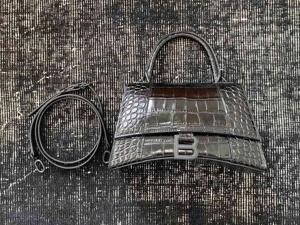 designer handbags hourglass domestic balencaigass bag satchel shoulder messenger bag
designer handbags hourglass domestic balencaigass bag satchel shoulder messenger bag