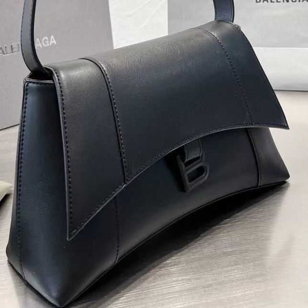 designer luxury womens bag balencigas handbag b-shaped paris single shoulder messenger fashion square gift shoulder oblique span versatile h
designer luxury womens bag balencigas handbag b-shaped paris single shoulder messenger fashion square gift shoulder oblique span versatile h