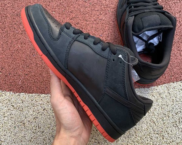 brand shoes jeff staple x dk low pigeon black black-sienna runner sneakers come, White;red
brand shoes jeff staple x dk low pigeon black black-sienna runner sneakers come, White;red