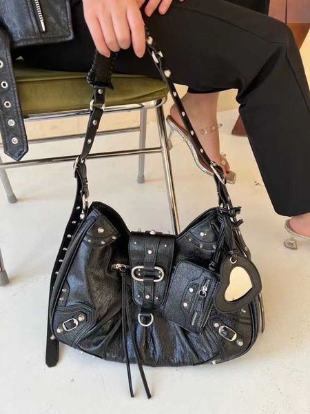 aher max design leather balenicass biker bag high grade underarm with rivets motorcycle large capacity women's 2023 new single shoulder
aher max design leather balenicass biker bag high grade underarm with rivets motorcycle large capacity women's 2023 new single shoulder