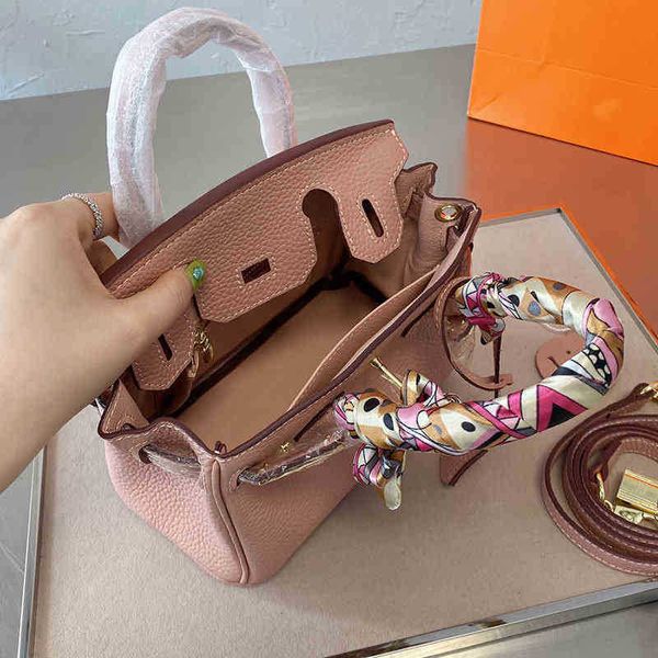 luxury bags hemess women bag designer tote handbags classic shoulder genuine leather design handbag purse stamped lock but0
luxury bags hemess women bag designer tote handbags classic shoulder genuine leather design handbag purse stamped lock but0
