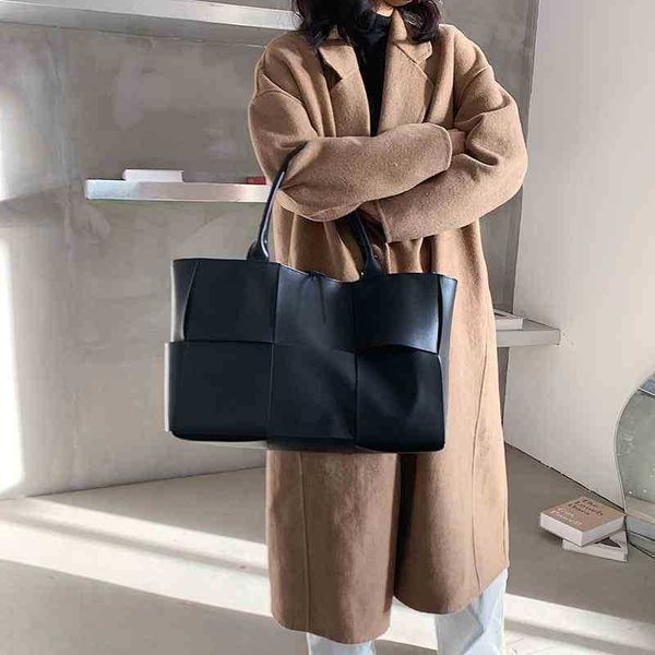 designer bottegass large handbags venetas wholesale female textured shoulder large capacity woven tote bag portable women's bag wholesa
designer bottegass large handbags venetas wholesale female textured shoulder large capacity woven tote bag portable women's bag wholesa