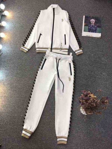 womens two piece pants trendy logo print stand-up collar high-quality zip-up jacket with branded trousers 2 piece sets luxury designer track, White
womens two piece pants trendy logo print stand-up collar high-quality zip-up jacket with branded trousers 2 piece sets luxury designer track, White
