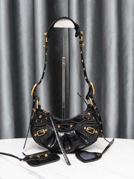 aher max design leather balenicass biker bag family b le cagole crocodile pattern motorcycle 2023 new three in one rivet underarm women'
aher max design leather balenicass biker bag family b le cagole crocodile pattern motorcycle 2023 new three in one rivet underarm women'