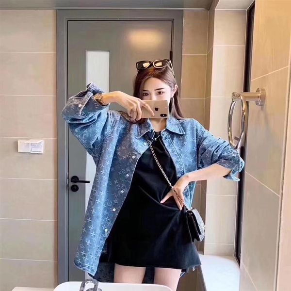 ladies denim shirt casual long sleeve loose lapel retro washed denim jacket290q, White
ladies denim shirt casual long sleeve loose lapel retro washed denim jacket290q, White