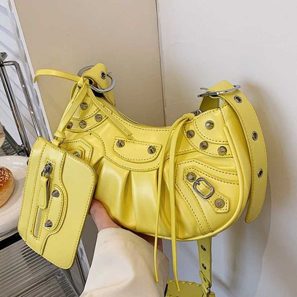 leather balenicass fashion biker bag lecagole rivet fold dumpling 2022 spring and summer new personalized ins single shoulder texture messen
leather balenicass fashion biker bag lecagole rivet fold dumpling 2022 spring and summer new personalized ins single shoulder texture messen