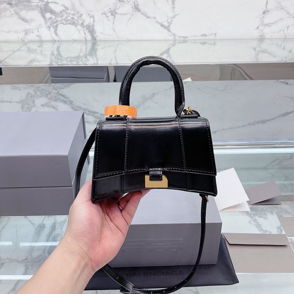 designer womens tote bag fashion cowhide genuine leather handbags luxury shoulder bags mens large totes bags crossbody purses shopping bag 2
designer womens tote bag fashion cowhide genuine leather handbags luxury shoulder bags mens large totes bags crossbody purses shopping bag 2