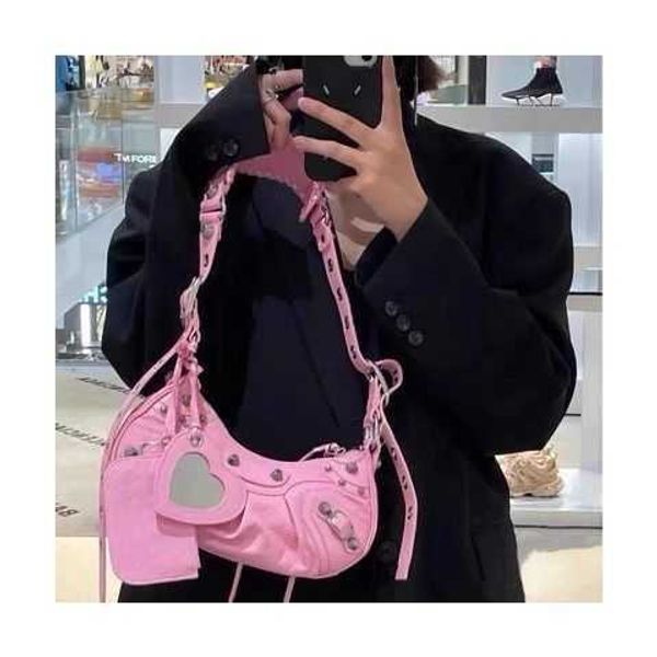 designer luxury womens bag balencigas handbag b-shaped paris single shoulder messenger fashion square gift shoulder oblique span versatile h
designer luxury womens bag balencigas handbag b-shaped paris single shoulder messenger fashion square gift shoulder oblique span versatile h