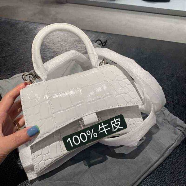 designer luxury womens bag balencigas handbag b-shaped paris single shoulder messenger fashion square gift shoulder oblique span versatile h
designer luxury womens bag balencigas handbag b-shaped paris single shoulder messenger fashion square gift shoulder oblique span versatile h