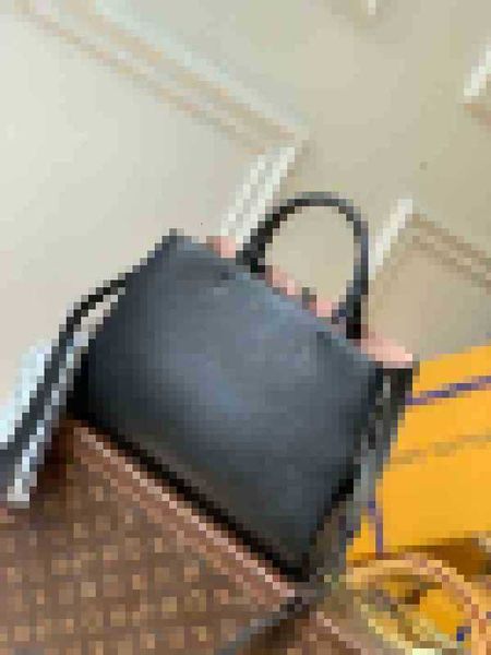handbags m59954 hocskin tote mm luxury brand designer men woman handbag real leather totes shoulder bags backpacks pouches wallets purse 8nd
handbags m59954 hocskin tote mm luxury brand designer men woman handbag real leather totes shoulder bags backpacks pouches wallets purse 8nd