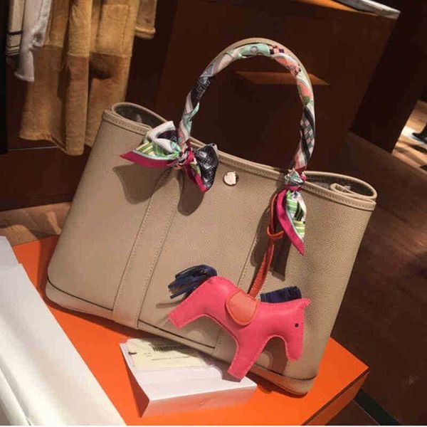 luxury bags hemess designer handbags paul leather women's one shoulder messenger tote garden bucket bag bb
luxury bags hemess designer handbags paul leather women's one shoulder messenger tote garden bucket bag bb