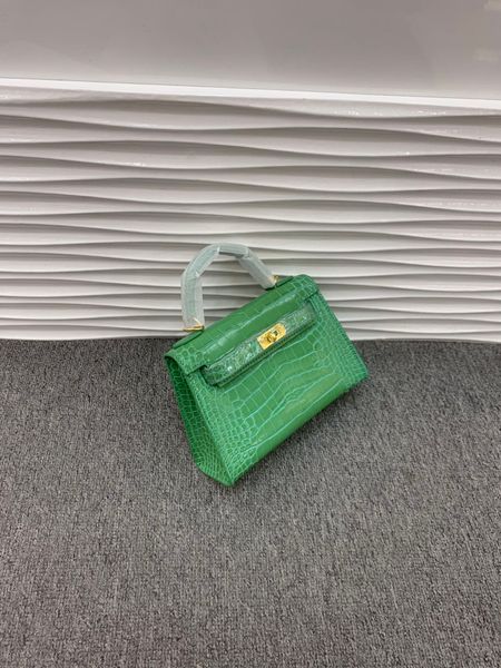 design fashion shoulder bags totes woman crocodile handbags lady elegant genuine leather adjustable oblique platinum portable hardware cross
design fashion shoulder bags totes woman crocodile handbags lady elegant genuine leather adjustable oblique platinum portable hardware cross