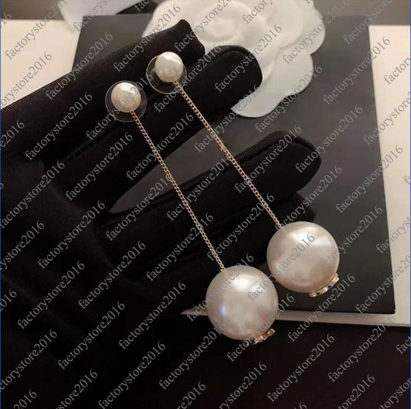 luxury brand big pearl designer stud earrings letters long tassel pendant 18k gold anti allergy womens ol dangle ear rings earings jewelry c, Golden;silver
luxury brand big pearl designer stud earrings letters long tassel pendant 18k gold anti allergy womens ol dangle ear rings earings jewelry c, Golden;silver