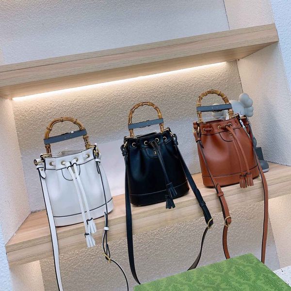 bags designer totes bag women handbag classic luxury brand imitation letter drawstring one shoulder bucket bag fashion solid leather wallet
bags designer totes bag women handbag classic luxury brand imitation letter drawstring one shoulder bucket bag fashion solid leather wallet
