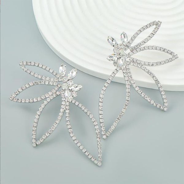 2022 ear cuff new niche design super claw chain series of alloy diamond-encrusted flowers hyundai europe and the united states exaggerated e, Silver
2022 ear cuff new niche design super claw chain series of alloy diamond-encrusted flowers hyundai europe and the united states exaggerated e, Silver