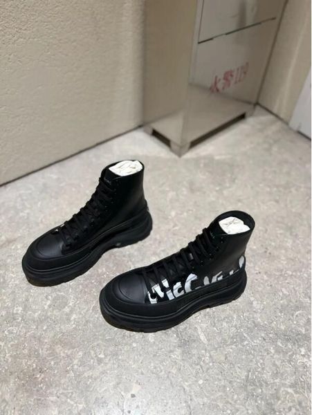 designers tread slick boots womens casual shoes platform ankle boot triple black canvas royal magnolia luxurys mcqueens women
designers tread slick boots womens casual shoes platform ankle boot triple black canvas royal magnolia luxurys mcqueens women
