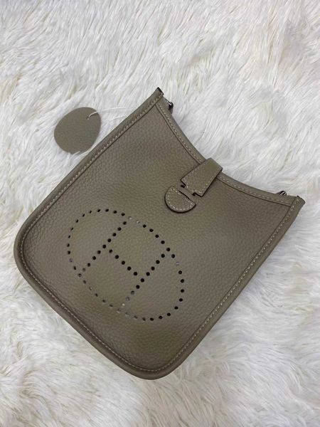 designer bag water shoulder tote cowhide 2023 women's evelynbag bags lychee h bucket one mini messenger with mv1q
designer bag water shoulder tote cowhide 2023 women's evelynbag bags lychee h bucket one mini messenger with mv1q