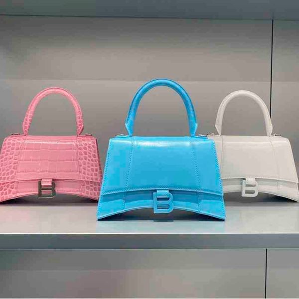 designer balenciga hourglass bag correct women handbag wowomen leather light cross portable fashion high version shoulder
designer balenciga hourglass bag correct women handbag wowomen leather light cross portable fashion high version shoulder