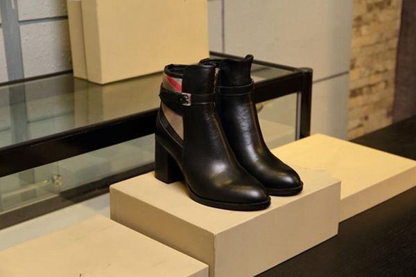 designer luxury ankle boots mid chunky lady booties zipper woman fashion motorcycle boots platform genuine leather shoes winter canvas marti, Black
designer luxury ankle boots mid chunky lady booties zipper woman fashion motorcycle boots platform genuine leather shoes winter canvas marti, Black