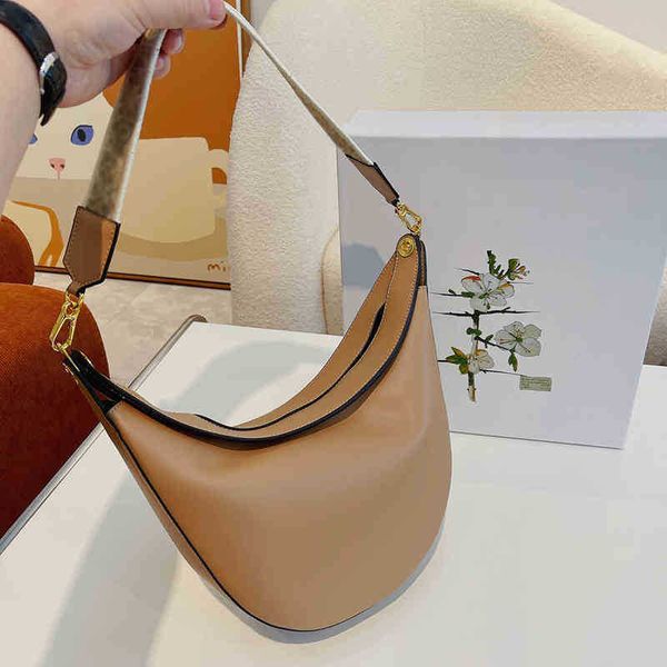 shoulder bags luxurys handbag designer bag leather half moom bag women hobo handbags vintage simple crossbody underarm wallet 220822
shoulder bags luxurys handbag designer bag leather half moom bag women hobo handbags vintage simple crossbody underarm wallet 220822