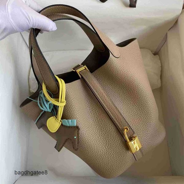 bags bag picotin locks he 2023 basket handmade waxed thread leather basket toto litchi classic handle designer ixo1 dcws
bags bag picotin locks he 2023 basket handmade waxed thread leather basket toto litchi classic handle designer ixo1 dcws