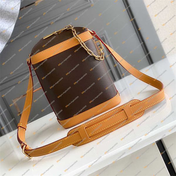 lvs men fashion casual designer luxury milk box cross body messenger bag shoulder bags 5a m44877 handbag purse pouch
lvs men fashion casual designer luxury milk box cross body messenger bag shoulder bags 5a m44877 handbag purse pouch