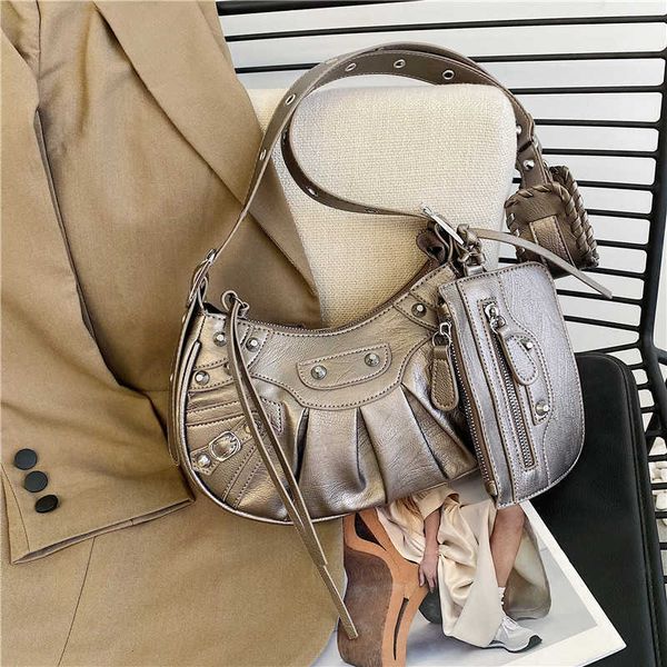 leather balenicass design biker bag new underarm female 2022 pleated crescent child mother single shoulder rivet motorcycle
leather balenicass design biker bag new underarm female 2022 pleated crescent child mother single shoulder rivet motorcycle