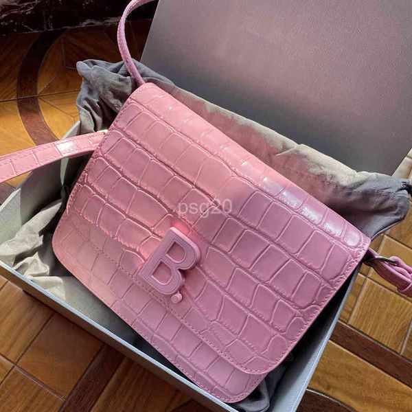 balencaigass bag 2022 women's summer b home texture crocodiless pattern advanced single shoulder b-shaped messenger bean curd bag
balencaigass bag 2022 women's summer b home texture crocodiless pattern advanced single shoulder b-shaped messenger bean curd bag