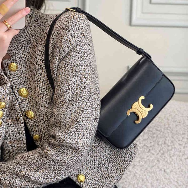 triumphal arch underarm bag 2022 new fashion stick small square lock buckle tofu leather one shoulder female
triumphal arch underarm bag 2022 new fashion stick small square lock buckle tofu leather one shoulder female
