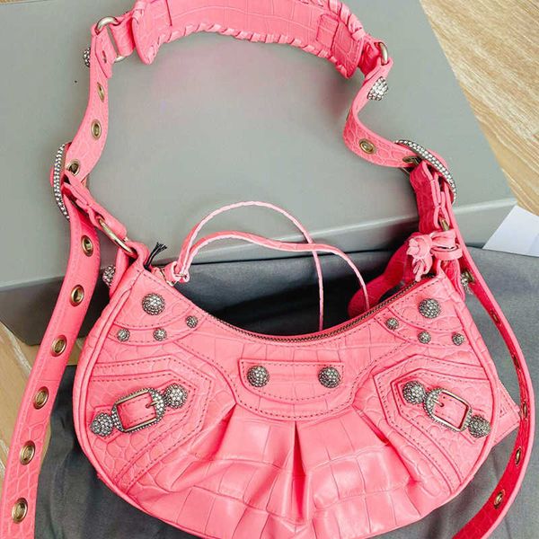 leather balenicass design biker bag leather drill button motorcycle armpit rivet tassel three in one month pleated cowhide shoulder cross bo
leather balenicass design biker bag leather drill button motorcycle armpit rivet tassel three in one month pleated cowhide shoulder cross bo