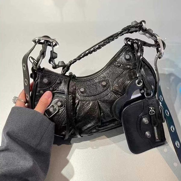 aher max design leather balenicass biker bag advanced women 2023 new texture pleated armpit three in one motorcycle shoulder cross body cres
aher max design leather balenicass biker bag advanced women 2023 new texture pleated armpit three in one motorcycle shoulder cross body cres
