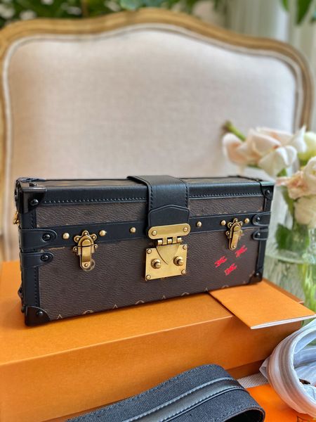 luxury tote purses brand handbag message bags shoulder bag genuine leather cluth crossbody 5a quality cattlehide old flower mens make-up box
luxury tote purses brand handbag message bags shoulder bag genuine leather cluth crossbody 5a quality cattlehide old flower mens make-up box