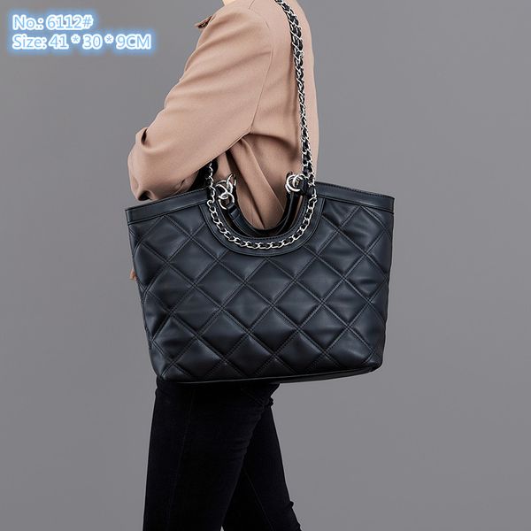 wholesale factory ladies shoulder bag street personality large leather handbag simple hundred-lift sewing backpack classic rhombus fashion h
wholesale factory ladies shoulder bag street personality large leather handbag simple hundred-lift sewing backpack classic rhombus fashion h
