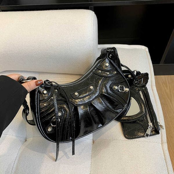 aher max classic balenicass leather lecagole motorcycle bag new spice girl rivet half moon locomotive package teeth three in one crossbody w
aher max classic balenicass leather lecagole motorcycle bag new spice girl rivet half moon locomotive package teeth three in one crossbody w