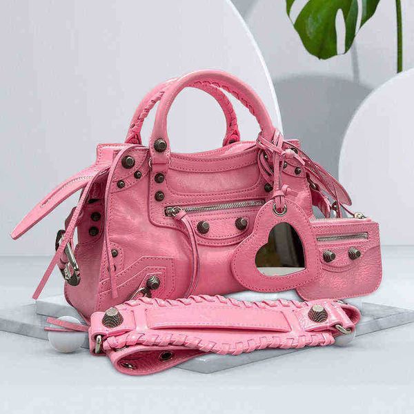 designer luxury womens bag balencigas handbag b-shaped paris single shoulder messenger fashion square gift shoulder oblique span versatile h
designer luxury womens bag balencigas handbag b-shaped paris single shoulder messenger fashion square gift shoulder oblique span versatile h