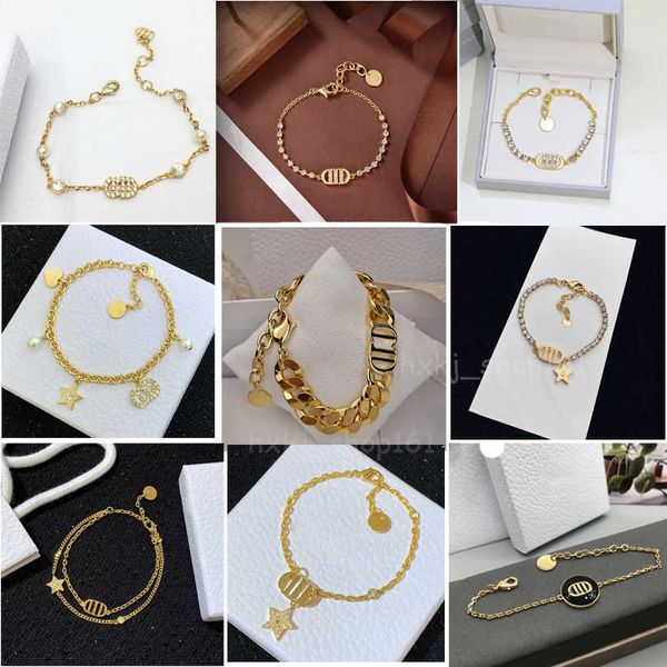 luxurys designers bracelet women charm trend fashion studded with diamonds s boutique gift jewelry very nice, Golden;silver
luxurys designers bracelet women charm trend fashion studded with diamonds s boutique gift jewelry very nice, Golden;silver