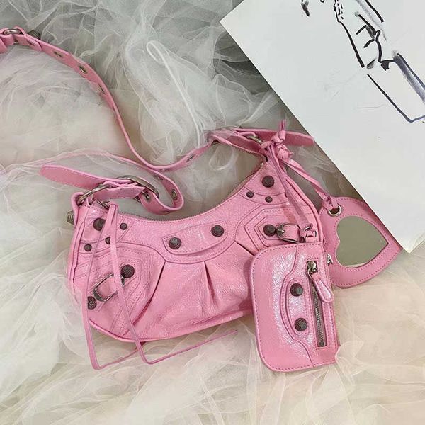 aher max design leather balenicass biker bag b new high-grade texture le gagole semilunar armpit oil wax locomotive women's single shou
aher max design leather balenicass biker bag b new high-grade texture le gagole semilunar armpit oil wax locomotive women's single shou