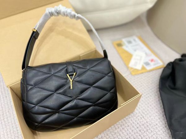 classic underarm bag designer shoulder bags handbags hobo bag heart-shaped decoration tarpaulin leather party wedding dinner armpit bags
classic underarm bag designer shoulder bags handbags hobo bag heart-shaped decoration tarpaulin leather party wedding dinner armpit bags