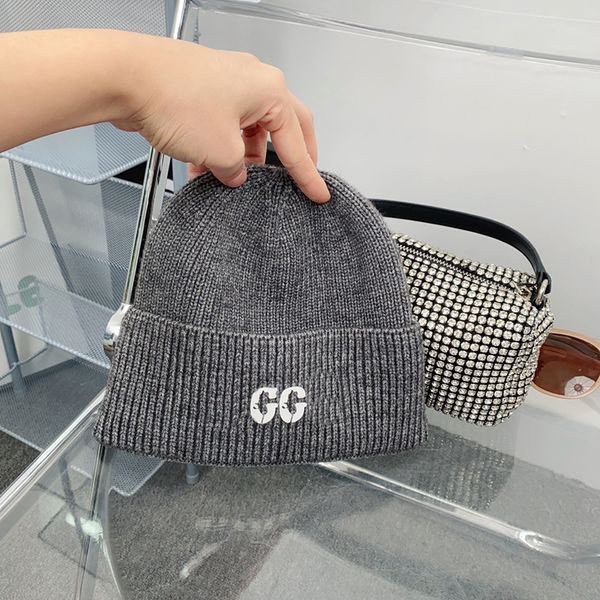 designer bonnet beanie hats for women mens warm letter beanies fashion fitted knitted hat weave cashmere printed street caps 2210242d, Blue;gray
designer bonnet beanie hats for women mens warm letter beanies fashion fitted knitted hat weave cashmere printed street caps 2210242d, Blue;gray