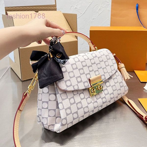 2022 new evening bags checkerboard handbag shoulder bag women tote purse crossbody fashion letter printing tassel decorate flap metal hasp c
2022 new evening bags checkerboard handbag shoulder bag women tote purse crossbody fashion letter printing tassel decorate flap metal hasp c