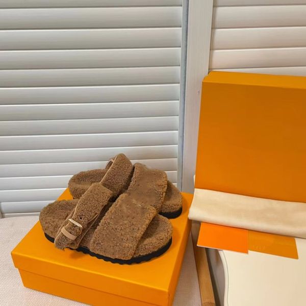 new fashion slippers luxury designer wool sandals leather rubber beach shoes outdoor warmth letter printing thick sole four color candy 36-4, Black
new fashion slippers luxury designer wool sandals leather rubber beach shoes outdoor warmth letter printing thick sole four color candy 36-4, Black