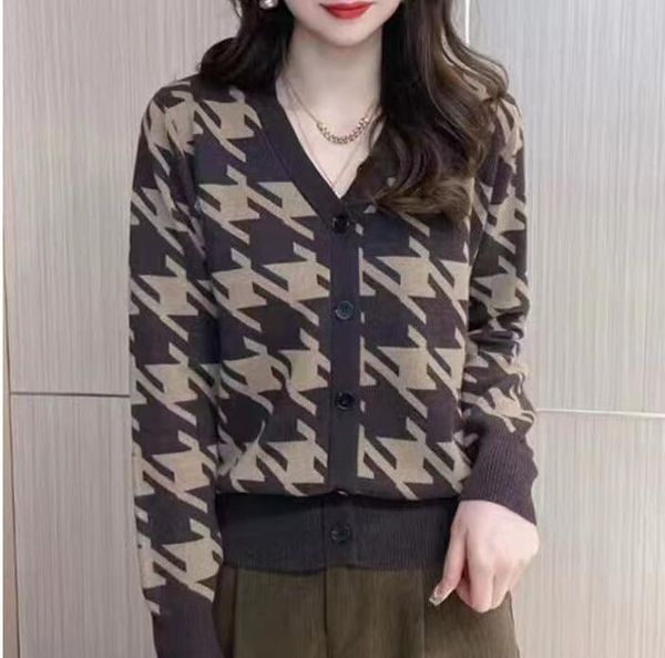 women sweater v-neck for long sleeve jumper casual knitted pullove women clothing, White;black
women sweater v-neck for long sleeve jumper casual knitted pullove women clothing, White;black