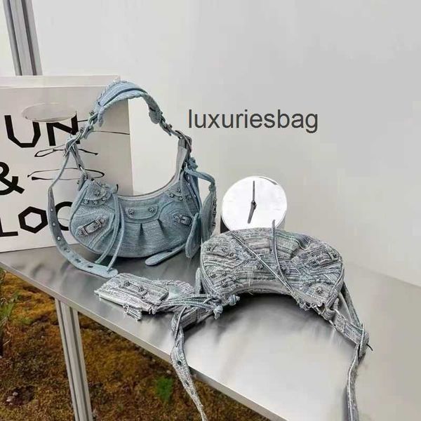 leather fashion lecagole balenicass biker bag ins net is popular with the same heavy industry fashionable motorcycle single shoulder han
leather fashion lecagole balenicass biker bag ins net is popular with the same heavy industry fashionable motorcycle single shoulder han