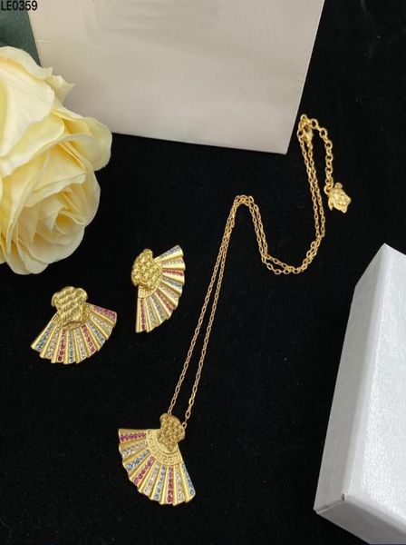 fashion basilisk medusa card women necklace stud earring sets brass 18k gold plated ladies fan skirt diamonds designer jewelry va03525360, Black
fashion basilisk medusa card women necklace stud earring sets brass 18k gold plated ladies fan skirt diamonds designer jewelry va03525360, Black