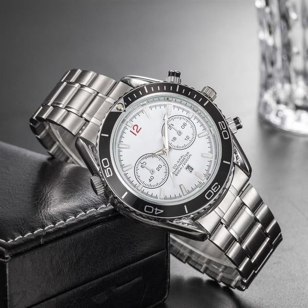 luxury men's watch classic series stainless steel watches quartz wristwatches day date mens sport watches272y, Slivery;brown
luxury men's watch classic series stainless steel watches quartz wristwatches day date mens sport watches272y, Slivery;brown