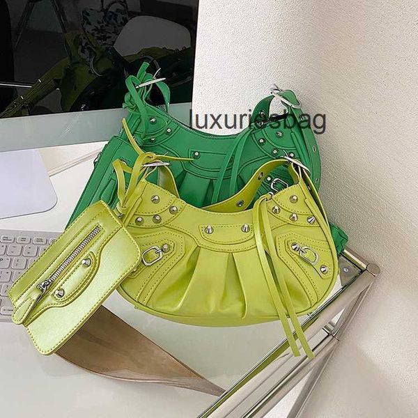 aher max design leather balenicass biker bag 2023 new wrinkled crescent three in one rivet locomotive pu soft armpit single shoulder messeng
aher max design leather balenicass biker bag 2023 new wrinkled crescent three in one rivet locomotive pu soft armpit single shoulder messeng