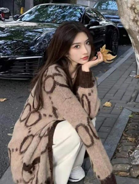 full body letters print mohair sweater coats for women single breasted loose soft plush cardigan designers womens double pockets coat high g, White;black
full body letters print mohair sweater coats for women single breasted loose soft plush cardigan designers womens double pockets coat high g, White;black
