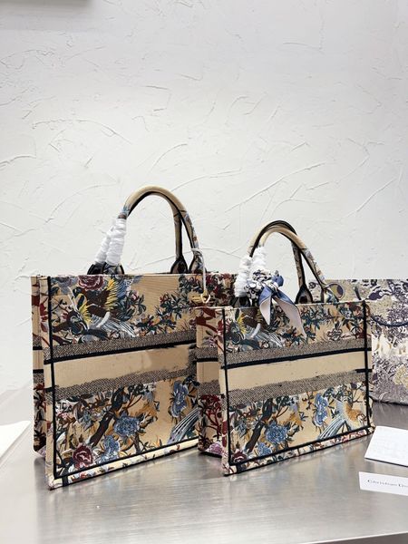 designer tote shoulder fashion beach bags classic woman summer weave nylon leather crossbody bag genuine famous big handbags
designer tote shoulder fashion beach bags classic woman summer weave nylon leather crossbody bag genuine famous big handbags